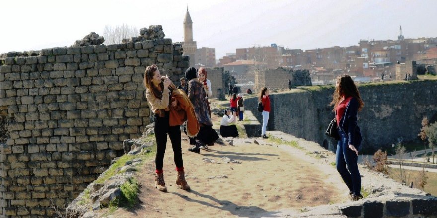 Yasak dinlemeyen vatandaşlar ölüme yürüyor
