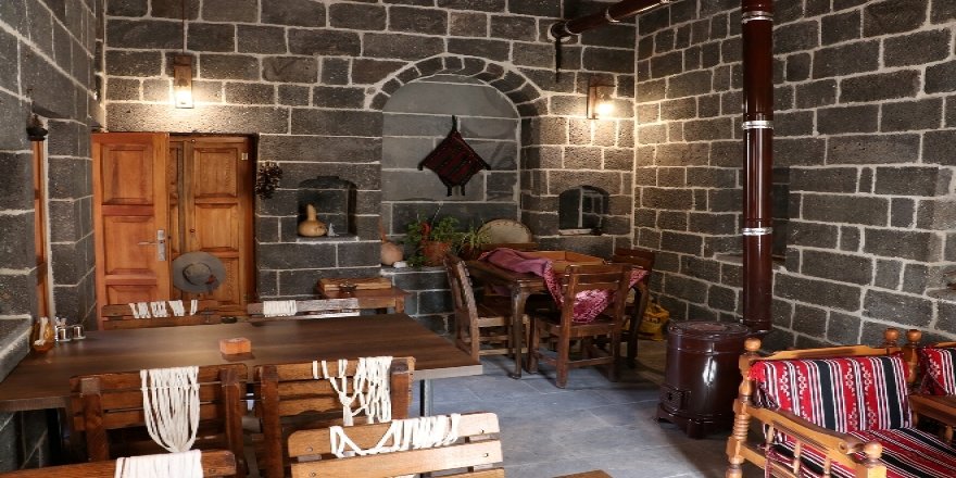 Tarihi Diyarbakır evleri turizme kazandırılıyor
