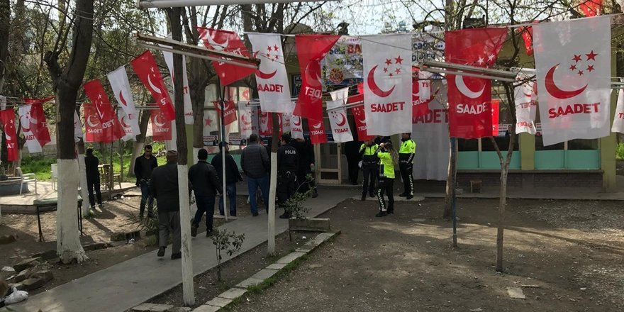 Şanlıurfa’da Saadet Partisinin seçim bürosuna saldırı düzenlendi