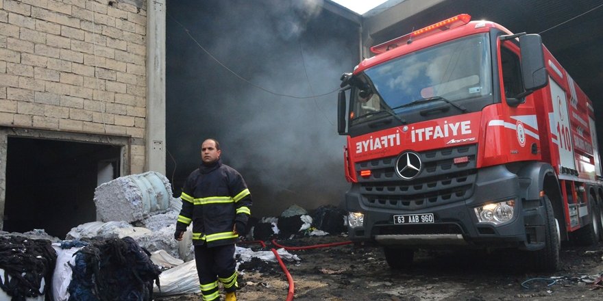 Şanlıurfa'da tekstil fabrikasında yangın