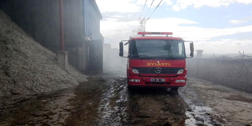 Diyarbakır'da çırçır fabrikasında yangın