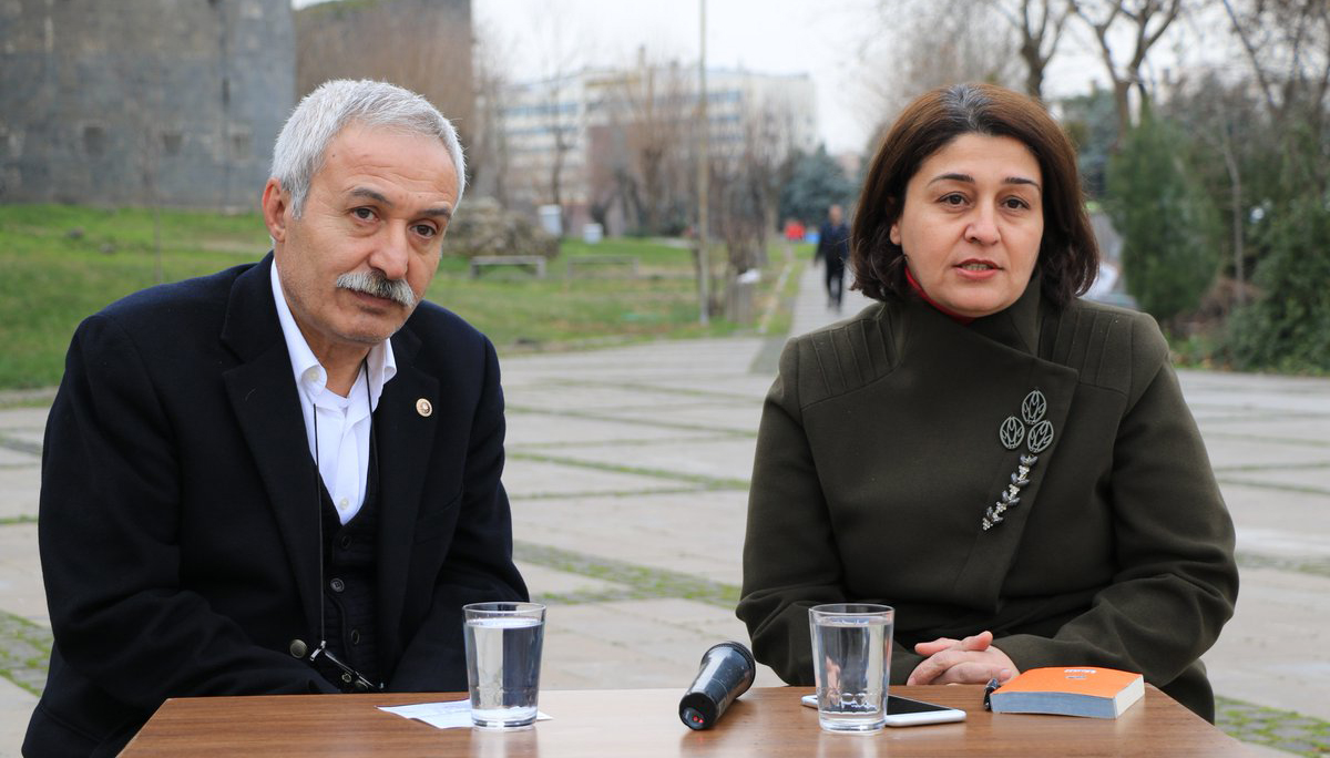 Mızraklı: Belediyeye ait demirbaşlar kaçırılıyor