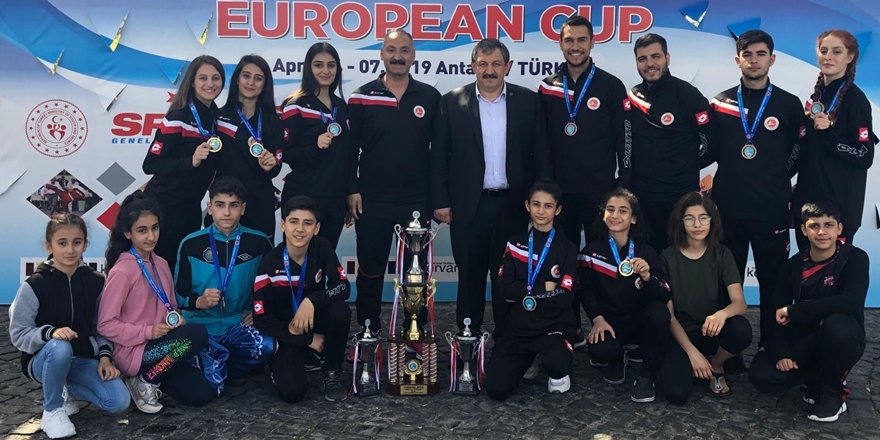 Diyarbakırlı kick boksçulardan 19 madalya