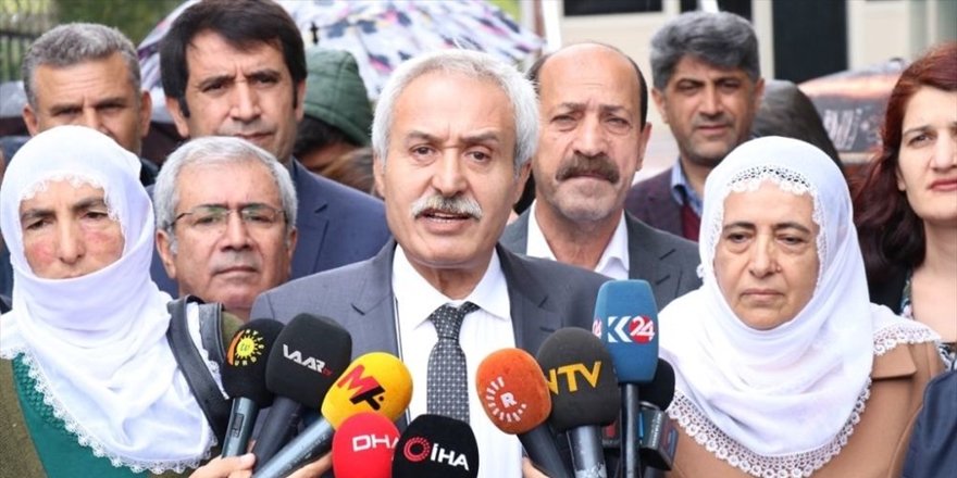 Diyarbakır Büyükşehir Belediye Başkanı Mızraklı, görevine başladı