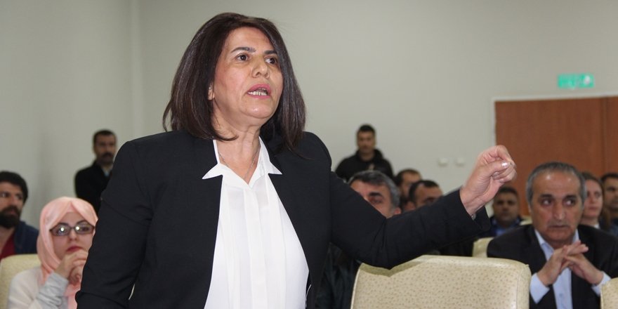 HDP’li Zümrüt’ten Beyoğlu’na istifa çağrısı