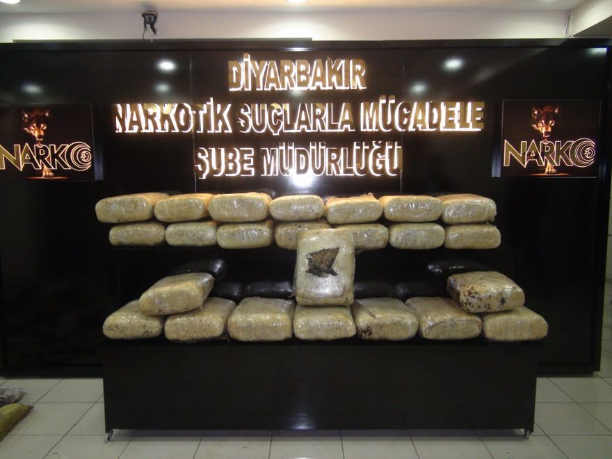 Takibe alınan kamyondan 179 kilogram esrar bulundu