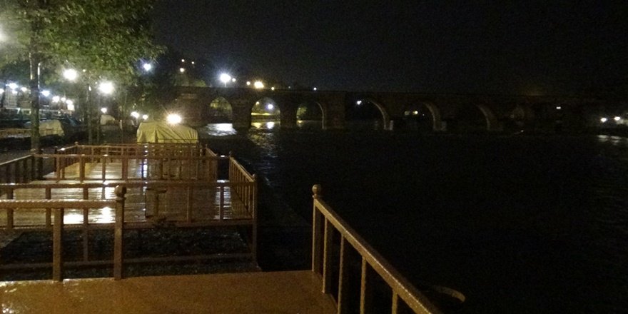 VİDEO - Diyarbakır’da intihar iddiası