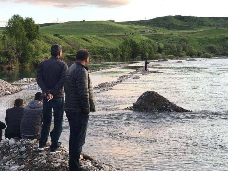 Suda kaybolan kepçe operatörü, ölü olarak bulundu