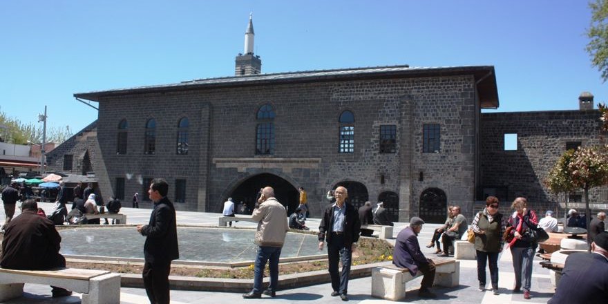 Diyarbakır'a turist akını