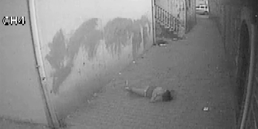 Genç kızın 3. kattan düşme anı kameralara yansıdı