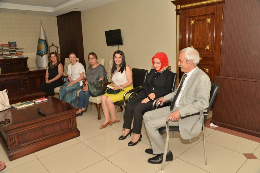 İş kadınlarından Başkan Mızraklı’ya ziyaret