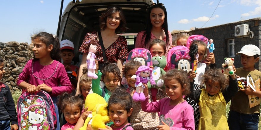 Diyarbakırlı köy çocuklarına bayram hediyesi