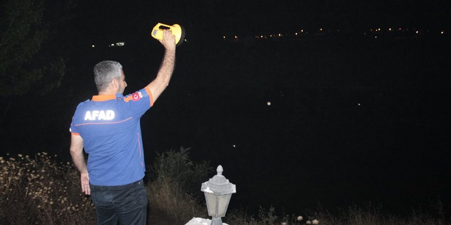 Dicle Nehri’ne düşen genç akıntıya kapılarak kayboldu