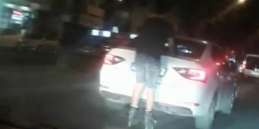 VİDEO -Diyarbakır’da patenli gencin tehlikeli yolculuğu