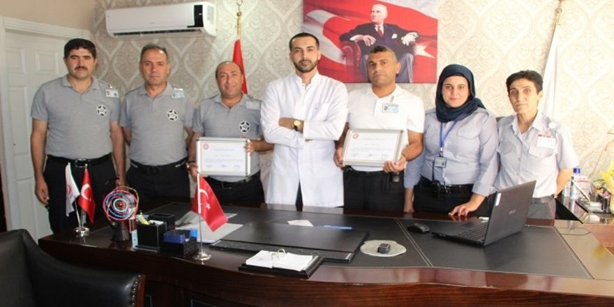 Bulduğu parayı sahibine veren kişiye teşekkür belgesi