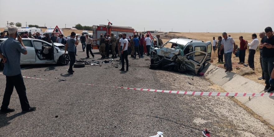 Katliam gibi kaza: 4 ölü, 4’ü ağır 8 yaralı