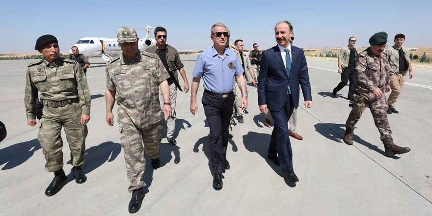 Milli Savunma Bakanı Akar Şanlıurfa’da