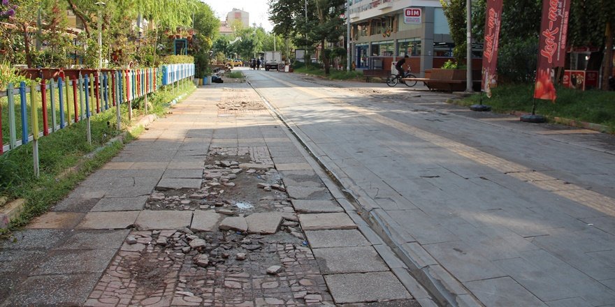 “Sanat Sokağı” hizmet bekliyor