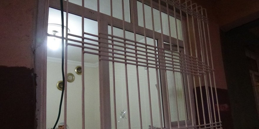 Diyarbakır’da bir eve yaylım ateşi