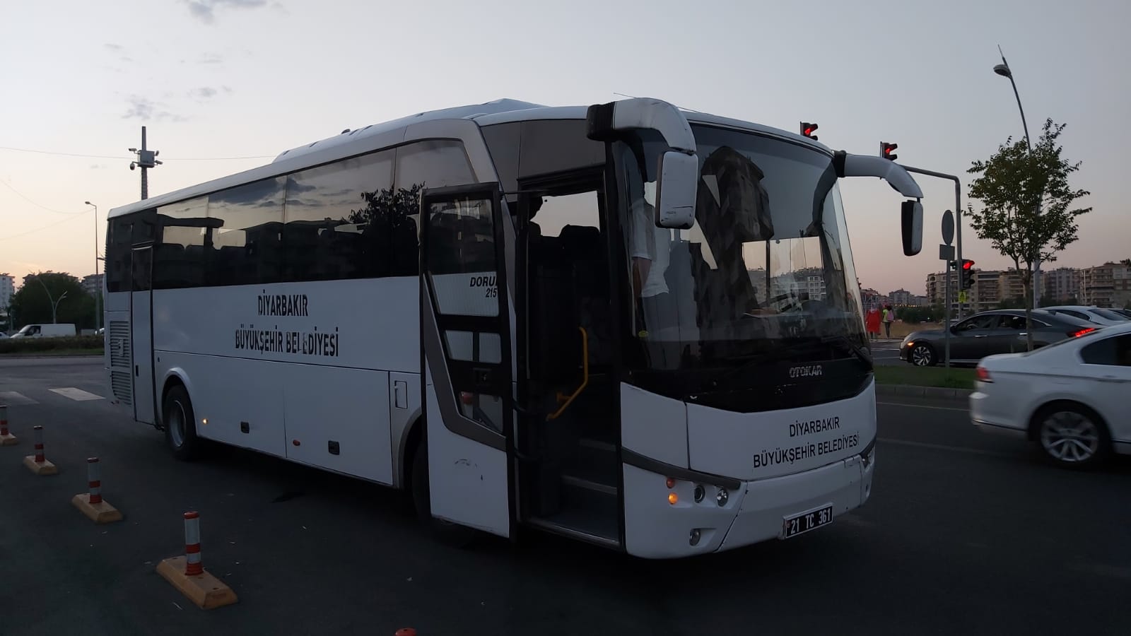 VİDEO- Belediye, Amedspor'un servis aracına el koydu