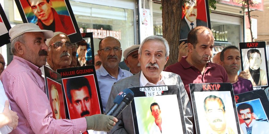 Kayıp yakınları 54 hafta sonra yeniden dışarıda eylem yaptı