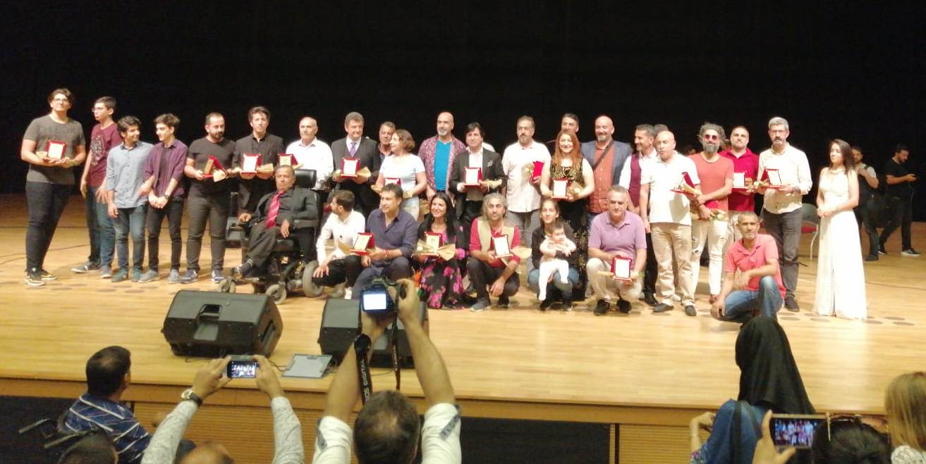 Diyarbakırlı sanatçılardan örnek davranış