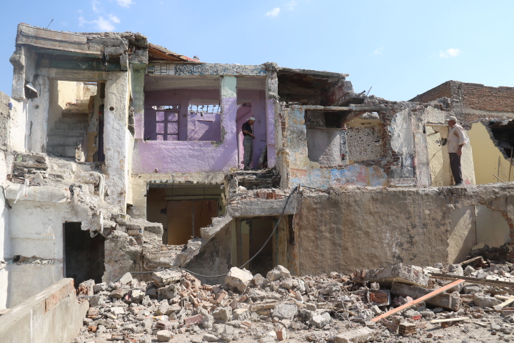 Bağlar, metruk binalar yerine park yapıyor