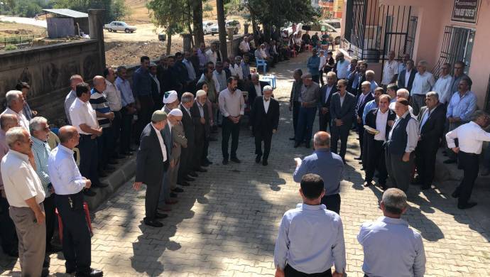 HDP Diyarbakır’da kan davalı aileleri barıştırdı