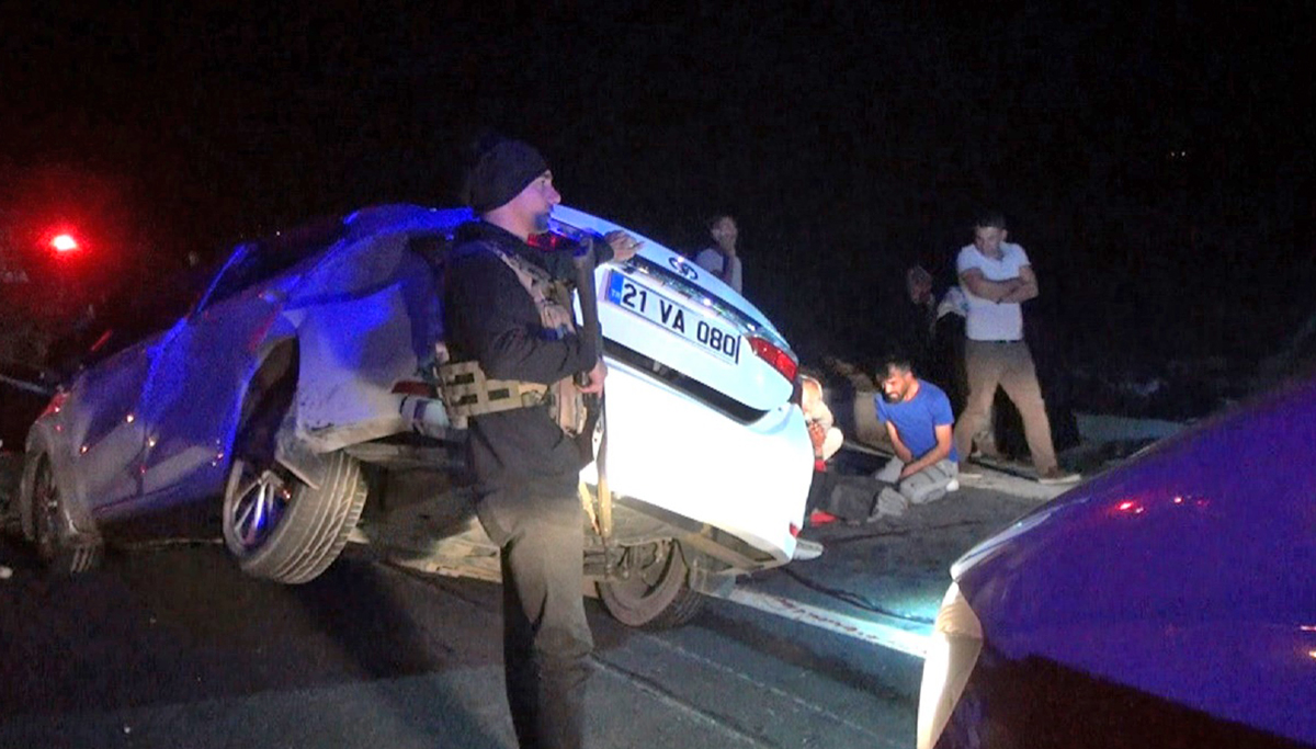 Diyarbakır'da trafik kazası: 2 ölü, 4 yaralı