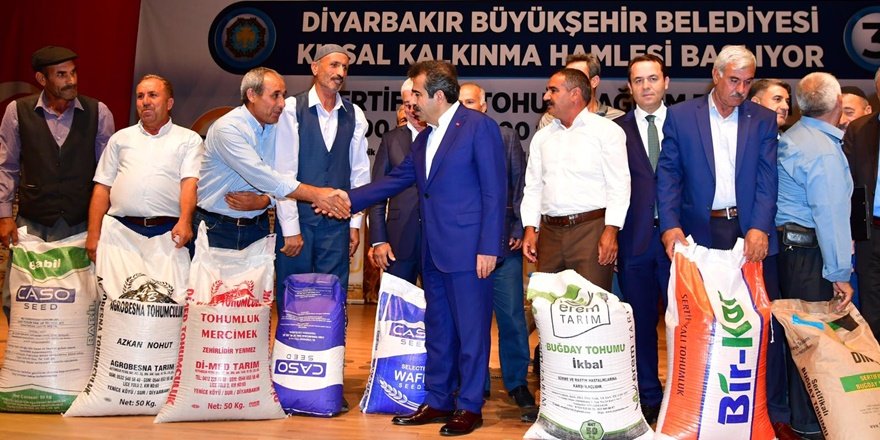 Büyükşehir’den çiftçilere sertifikalı tohum hibesi