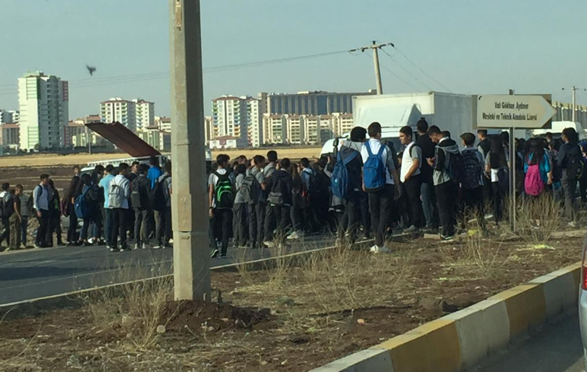 Diyarbakır’da Lise öğrencileri eylem yaptı!