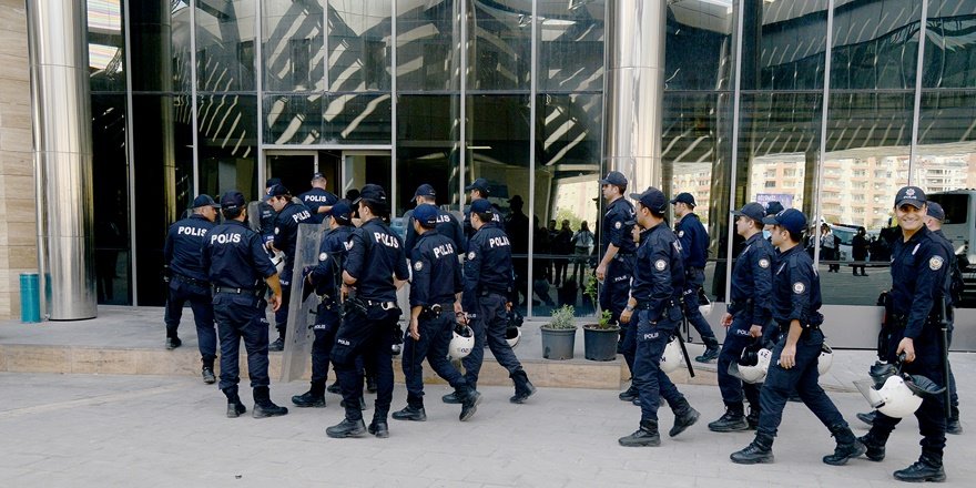 Seçilmişler gözaltında