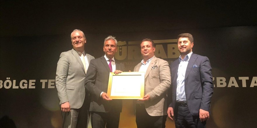 TÜRSAB BTK Başkanı Akyıl, mazbatasını aldı