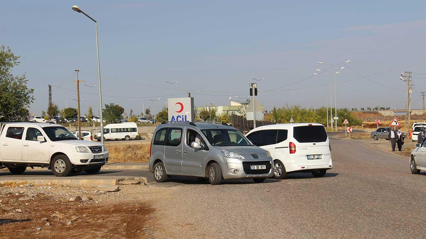 Diyarbakır'daki Eğitim Araştırma Kavşağı tehlike saçıyor!