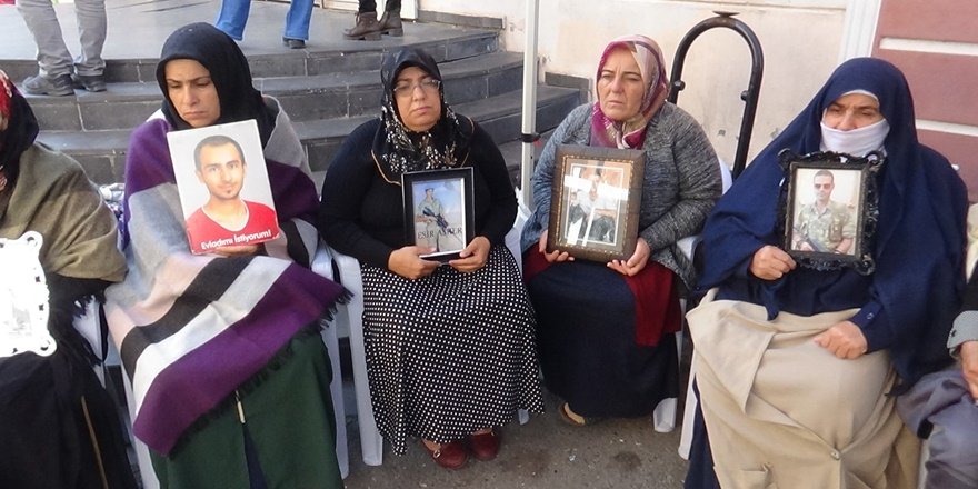  HDP önündeki ailelerin oturma eyleminde 59'uncu gün