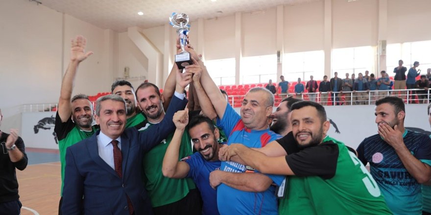 Mardin’de öğretmenler futsalda kapıştı