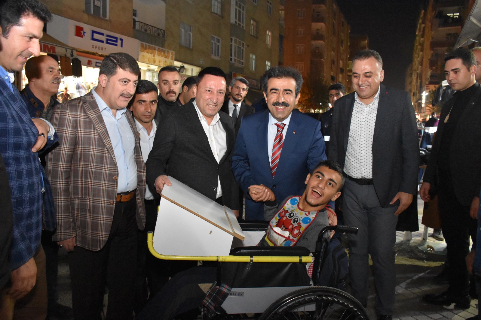 Diyarbakır’daki Sakarya Caddesine neşter vurulacak!