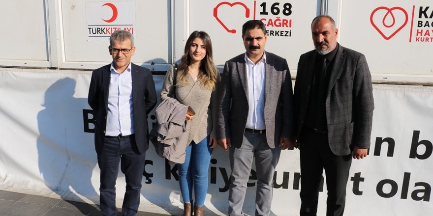 Sur'un Eşbaşkanı ve belediye çalışanlarından  kan bağışı
