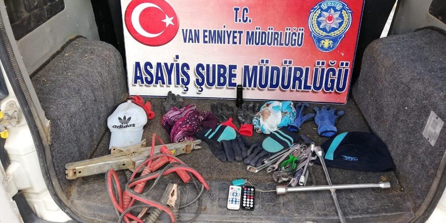 Van’da hırsızlık şüphelileri, güvenlik kameralarının incelenmesiyle yakalandı