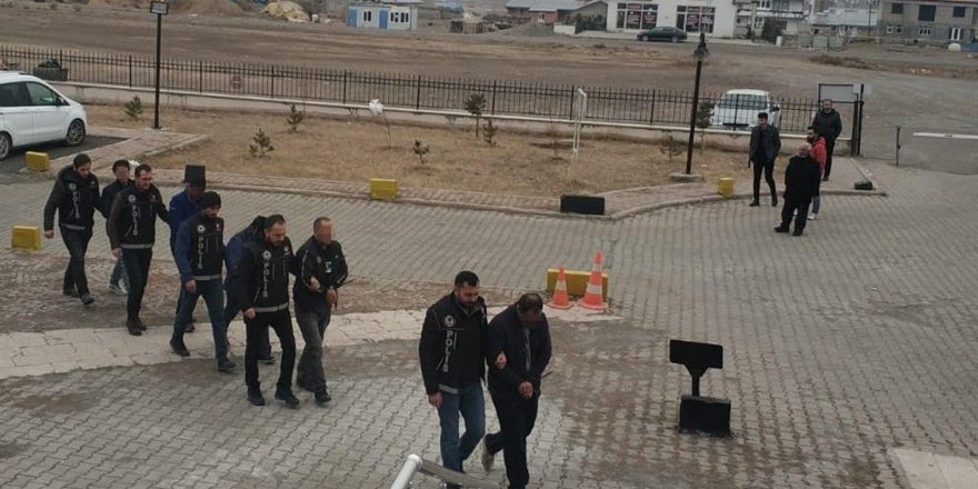 Kars’ta zehir tacirlerine tutuklama