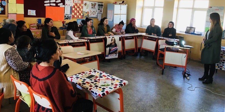 Dersim'de "Şiddetle mücadele ve erken yaşta evlilik" eğitimi