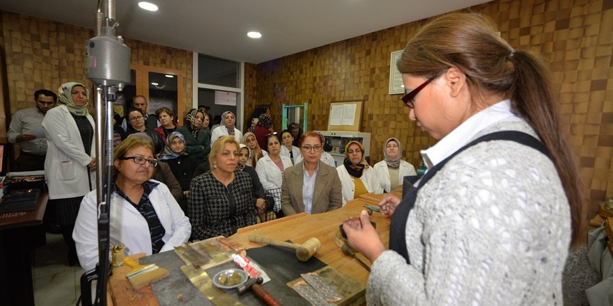Diyarbakır'da "Ustalar Kursiyerlerle Buluşuyor" etkinliği
