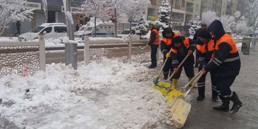 Hakkari’de beyaz esaret başladı