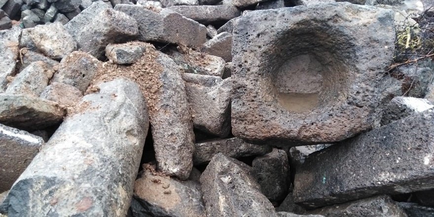 Valilik, kayıp tarihi taşlar için komisyon kuruyor