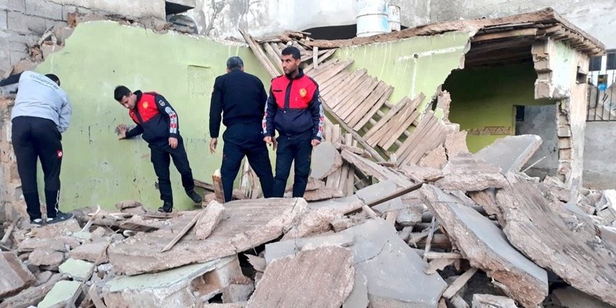 Şanlıurfa’da ev çöktü: Bir çocuk yaralandı