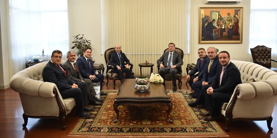 DÜ Rektörü Gül'den Milli Eğitim Bakanı Selçuk'a ziyaret