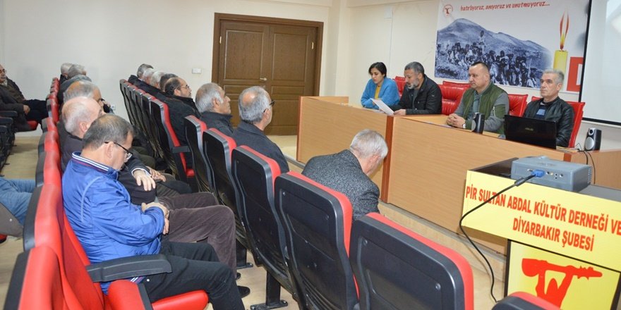 Diyarbakır'da Maraş anması