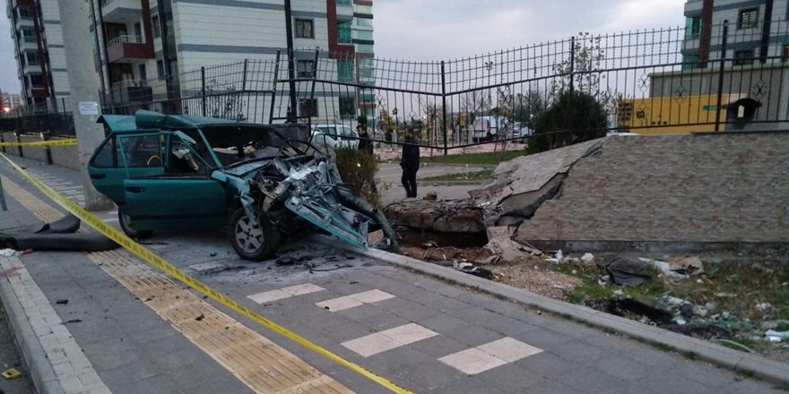 VİDEO - Diyarbakır’da feci kaza: 2 öğrenci yaşamını yitirdi
