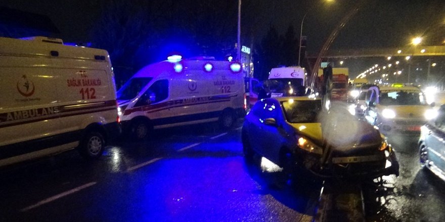 VİDE0 - Diyarbakır'da kaza: 5 yaralı