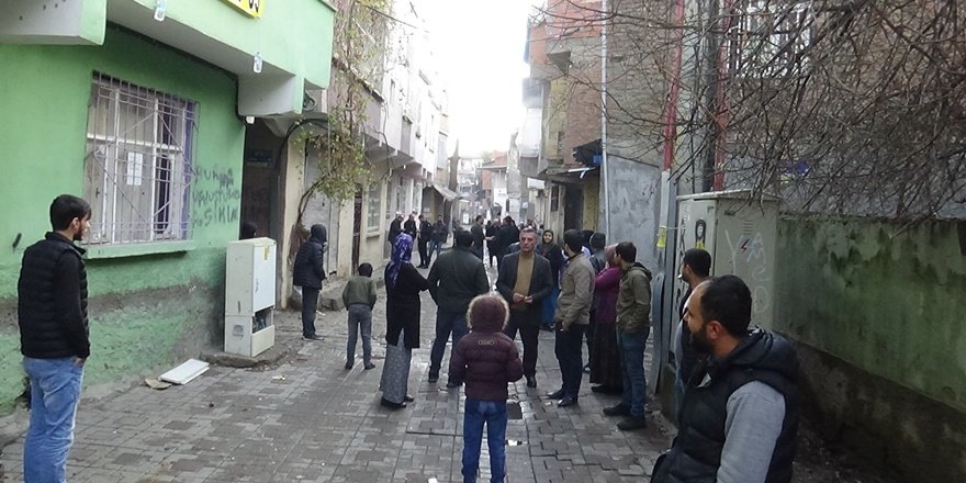 VİDEO - Diyarbakır’daki silahlı kavgada yaralılar var